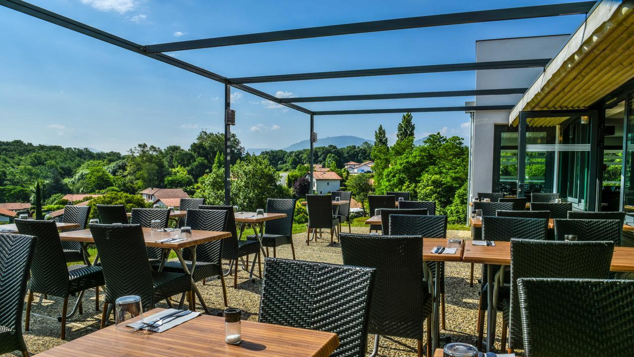 Hotel Restaurant Aldaburua Larressore Kültér fotó